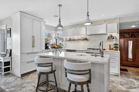 11 Peel Street St. Catharines ON L2N 5A2