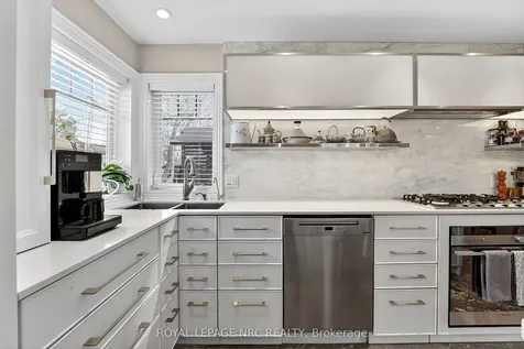 11 Peel Street St. Catharines ON L2N 5A2