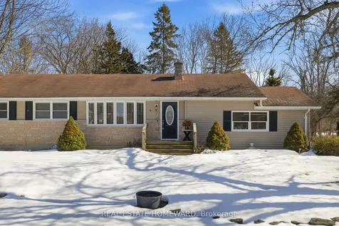4 Wayne Crescent Quinte West ON K0K 1L0