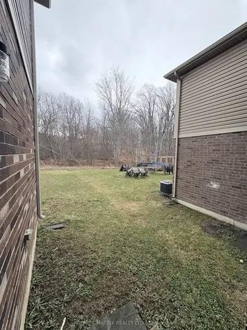 23 Elderberry Road Thorold ON L2V 0E7