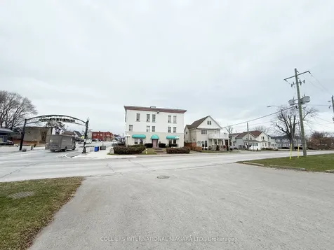 611 Niagara Boulevard Fort Erie ON L2A 3H6