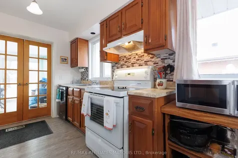 1220 Caswell Crescent Cornwall ON K6J 4V6
