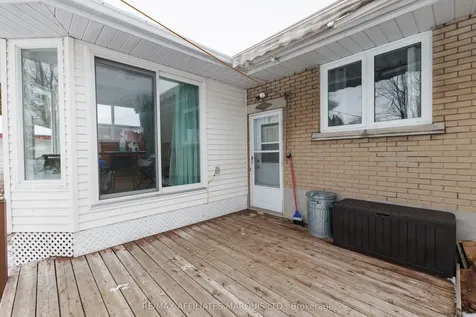 1220 Caswell Crescent Cornwall ON K6J 4V6