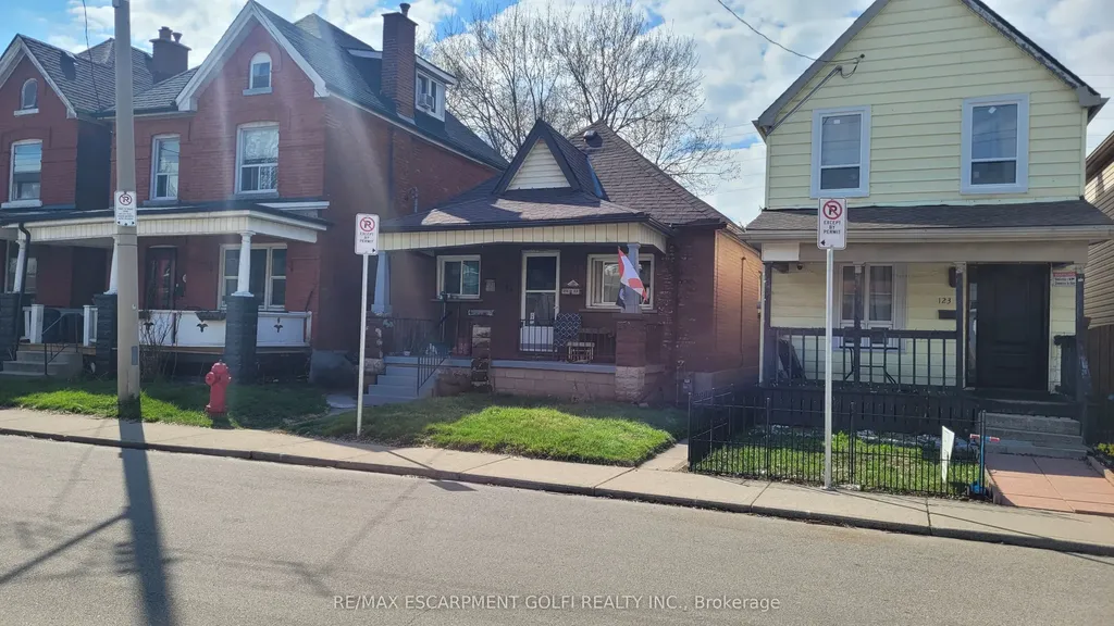 121 Gibson Avenue Hamilton ON L8L 6J9
