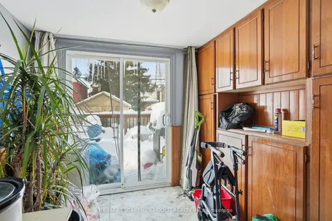 121 Gibson Avenue Hamilton ON L8L 6J9