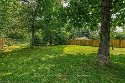 4 Nanticoke Valley Road Haldimand ON N0A 1L0
