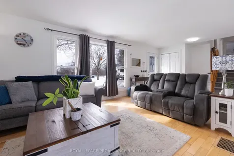 202 Huntingwood Drive Quinte West ON K8N 4Z5