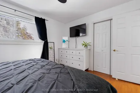 202 Huntingwood Drive Quinte West ON K8N 4Z5