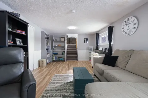 202 Huntingwood Drive Quinte West ON K8N 4Z5