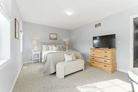 89 Goodall Court Centre Wellington ON N1M 0C8