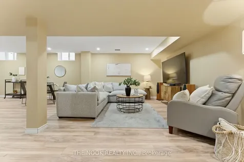 89 Goodall Court Centre Wellington ON N1M 0C8