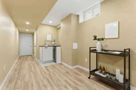 89 Goodall Court Centre Wellington ON N1M 0C8