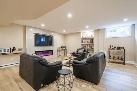 8881 Joseph Court Niagara Falls ON L2H 3P1