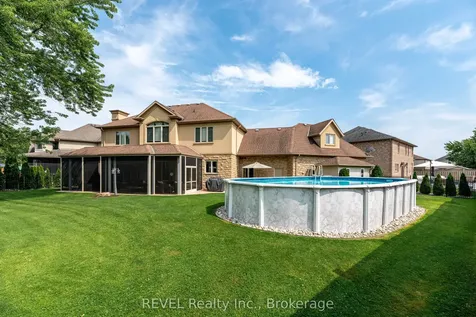 8881 Joseph Court Niagara Falls ON L2H 3P1