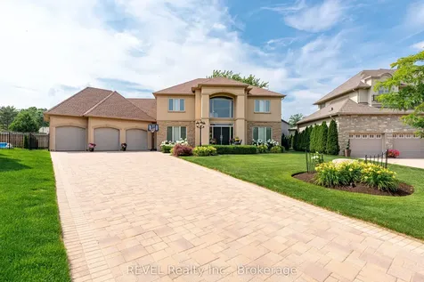 8881 Joseph Court Niagara Falls ON L2H 3P1