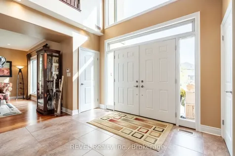 8881 Joseph Court Niagara Falls ON L2H 3P1