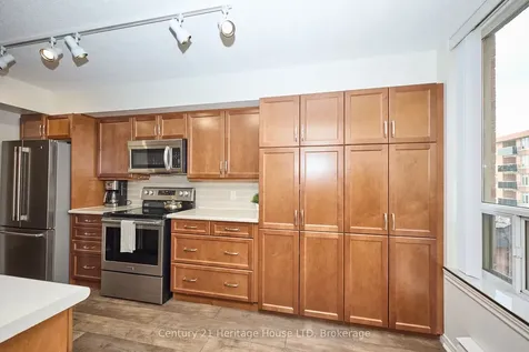 8111 Forest Glen Drive Niagara Falls ON L2H 2Y7