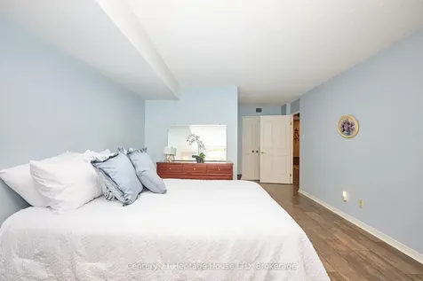 8111 Forest Glen Drive Niagara Falls ON L2H 2Y7