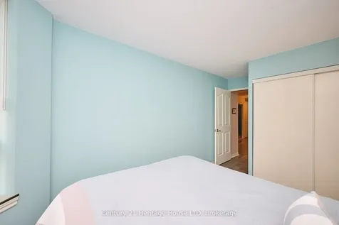 8111 Forest Glen Drive Niagara Falls ON L2H 2Y7