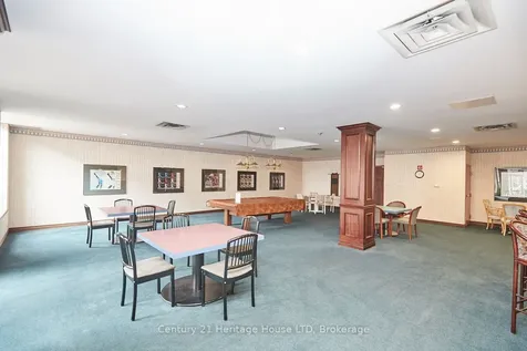 8111 Forest Glen Drive Niagara Falls ON L2H 2Y7