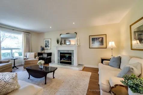 20 Arbordale Walk Guelph ON N1C 4X7