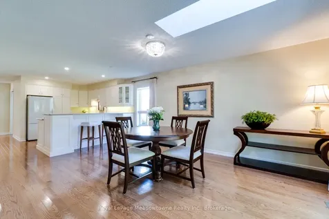 20 Arbordale Walk Guelph ON N1C 4X7