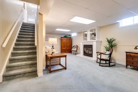 20 Arbordale Walk Guelph ON N1C 4X7