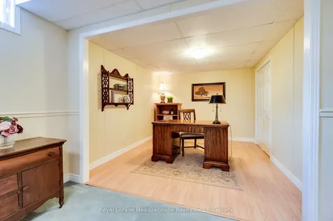 20 Arbordale Walk Guelph ON N1C 4X7