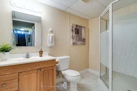 20 Arbordale Walk Guelph ON N1C 4X7