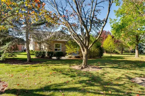 20 Arbordale Walk Guelph ON N1C 4X7