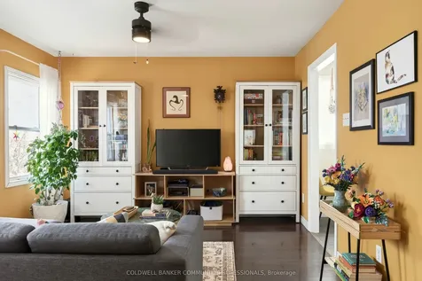 364 Tragina Avenue N Hamilton ON L8H 5E5