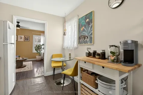 364 Tragina Avenue N Hamilton ON L8H 5E5