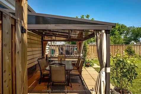 364 Tragina Avenue N Hamilton ON L8H 5E5