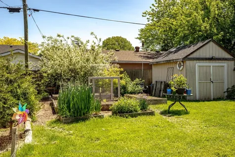 364 Tragina Avenue N Hamilton ON L8H 5E5