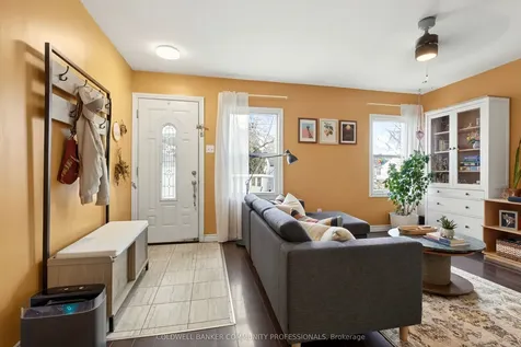 364 Tragina Avenue N Hamilton ON L8H 5E5