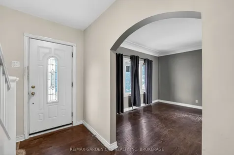 284 Burgar Street Welland ON L3B 2T6