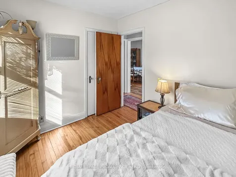 284 Victoria Avenue Belleville ON K8N 2C7