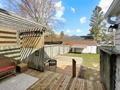 284 Victoria Avenue Belleville ON K8N 2C7