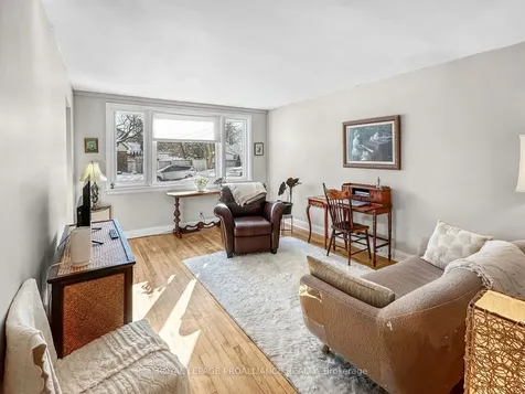 284 Victoria Avenue Belleville ON K8N 2C7