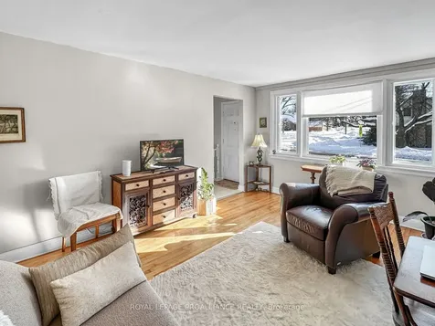 284 Victoria Avenue Belleville ON K8N 2C7