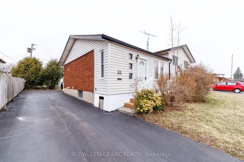 33 Strathmore Crescent Welland ON L3B 1B8