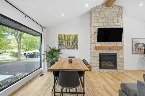 570 Westview Avenue Hamilton ON L9G 1N9