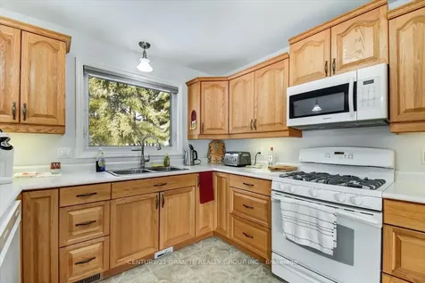 34 Wilson Lane Hastings Highlands ON K0L 1C0