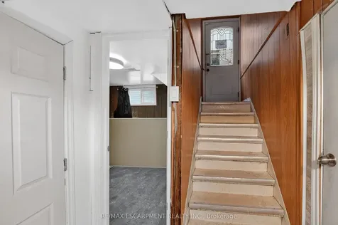 5991 Culp Street Niagara Falls ON L2G 2B6