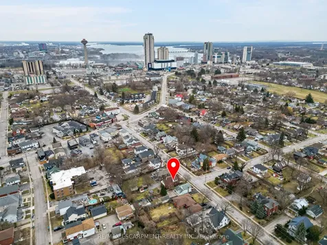 5991 Culp Street Niagara Falls ON L2G 2B6