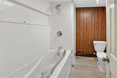 5991 Culp Street Niagara Falls ON L2G 2B6