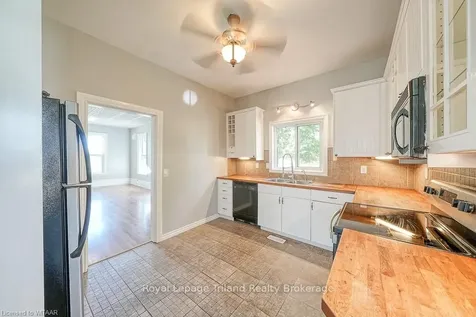 246 Thames Street N Ingersoll ON N5C 3E4
