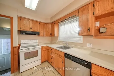 82 Lyndale Crescent Woodstock ON N4S 7S9