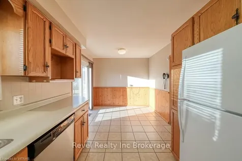 82 Lyndale Crescent Woodstock ON N4S 7S9