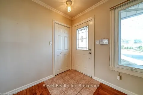 82 Lyndale Crescent Woodstock ON N4S 7S9